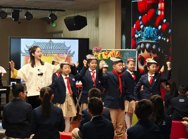 教師隊(duì)伍活水持續(xù)出現(xiàn)為教育強(qiáng)建造注入了連綿不斷的動(dòng)力